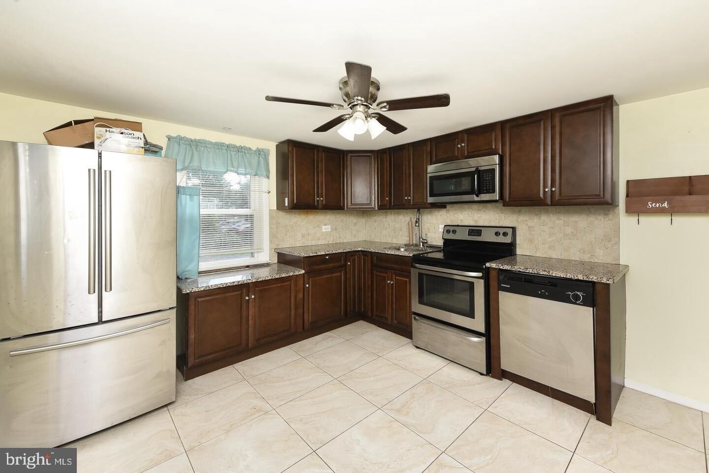 Property Photo: 541 Highland Avenue PA 19053