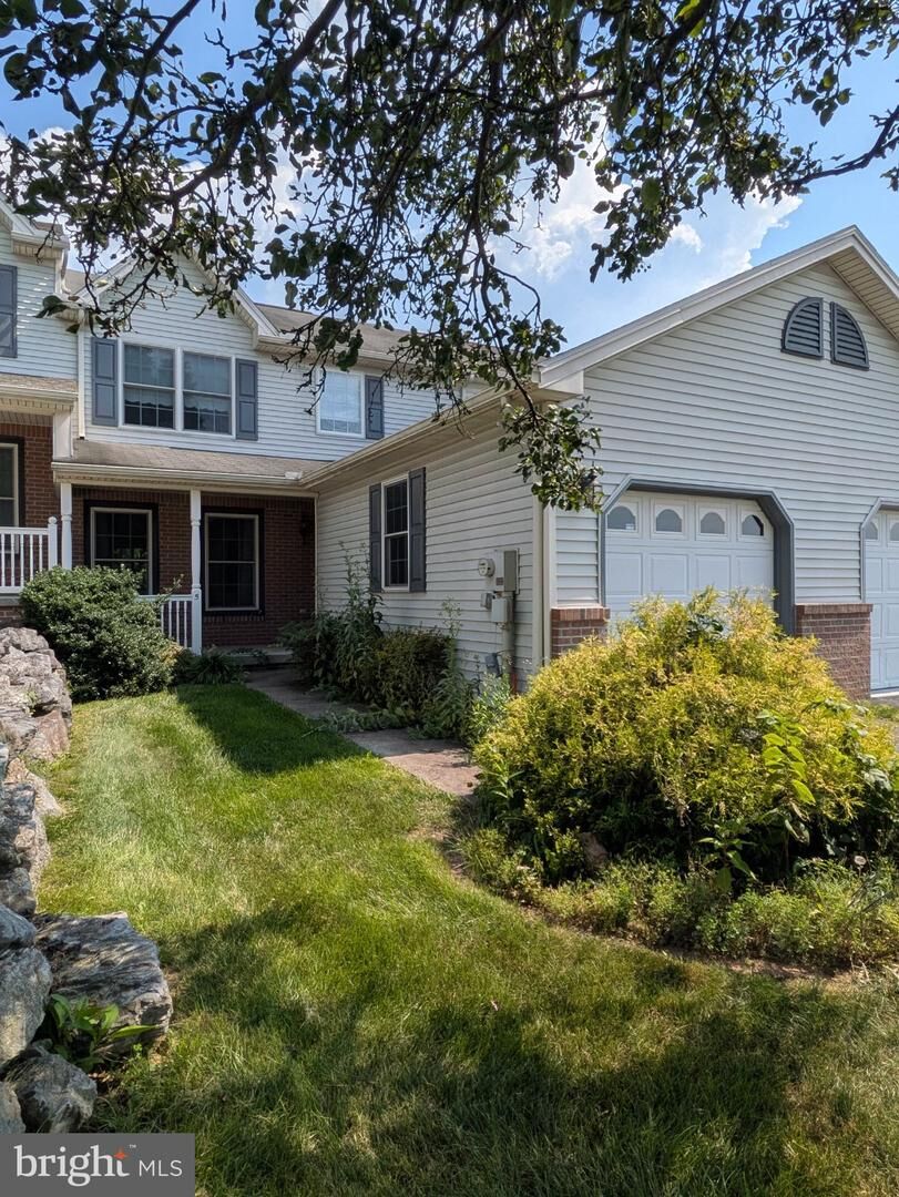 Property Photo: 5 Lismore Place PA 17050