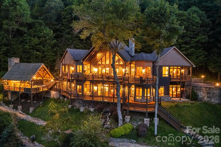 Property Photo: 640 Overlook Drive NC 28754