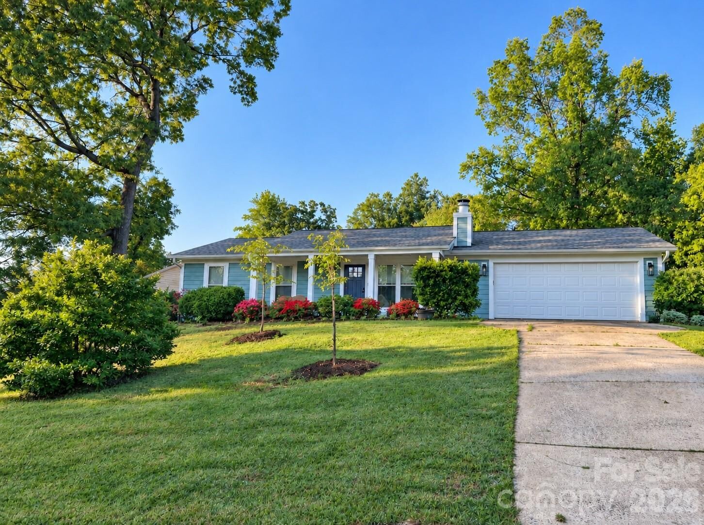 Property Photo:  4900 Cricklewood Lane  NC 28212 