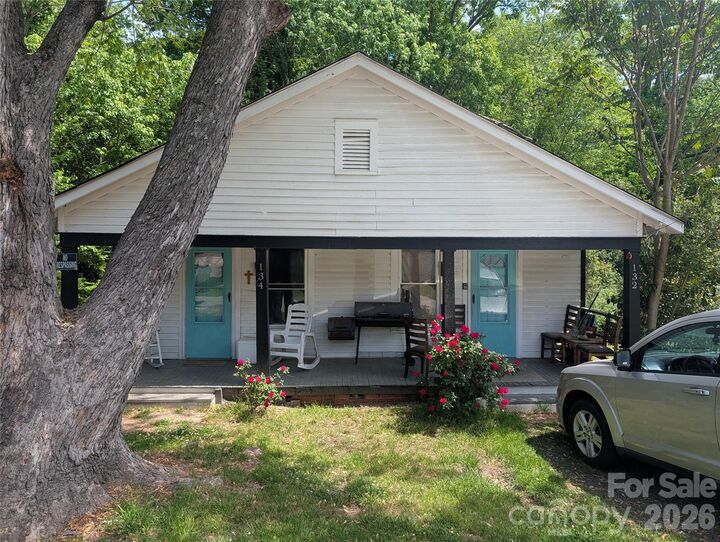 Property Photo:  517 Denver Street  NC 28083 