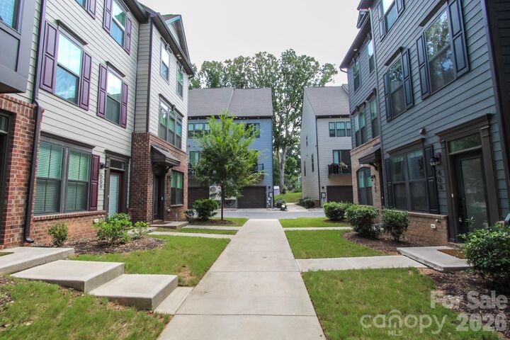 Property Photo:  505 Cubitt Court  NC 28205 