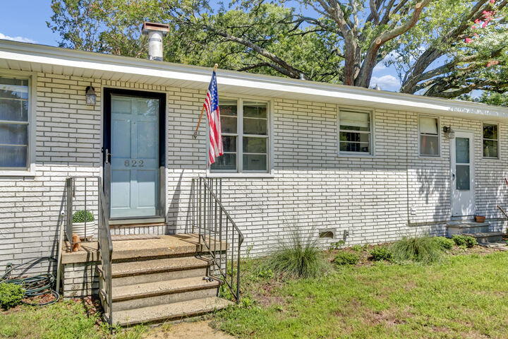 Property Photo:  822 Rogers Lane  SC 29464 