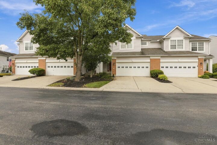 Property Photo: 6439 Pinehurst Lane OH 45040
