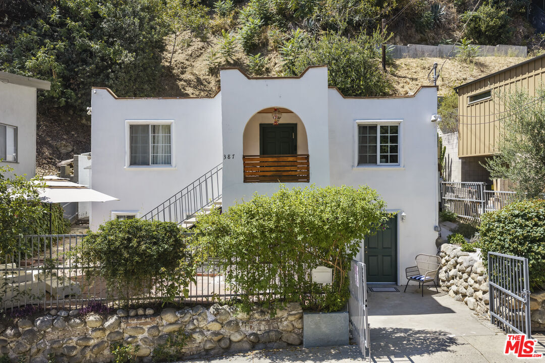 Property Photo:  387 Museum Dr  CA 90065 