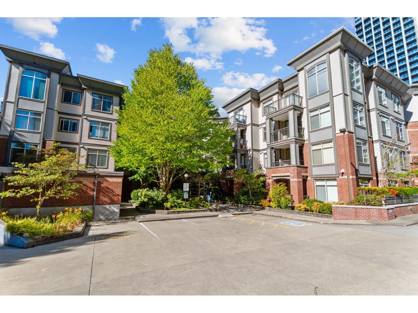 Property Photo:  10499 University Drive 301  BC V3T 0A4 
