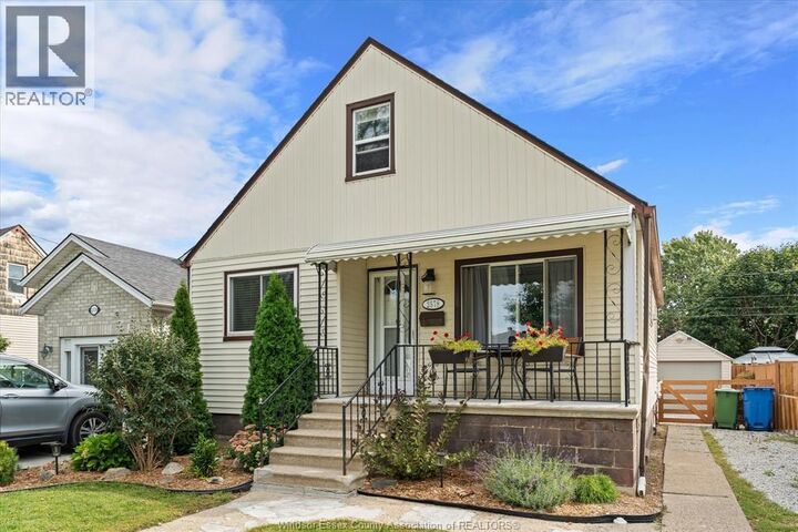 Property Photo:  2578 George  ON N8W 4M7 
