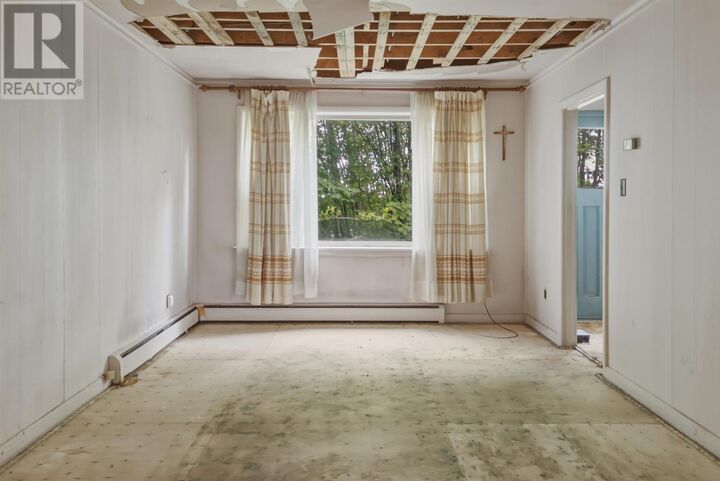 Property Photo:  4 Macfarlane Rd  ON P5A 1L1 
