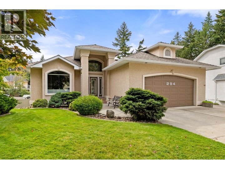 Property Photo: 294 Knightsbridge Way BC V1V 2A9