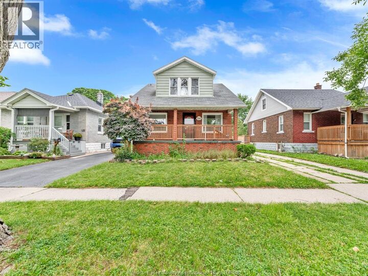 Property Photo:  2318 Chandler  ON N8W 4A6 