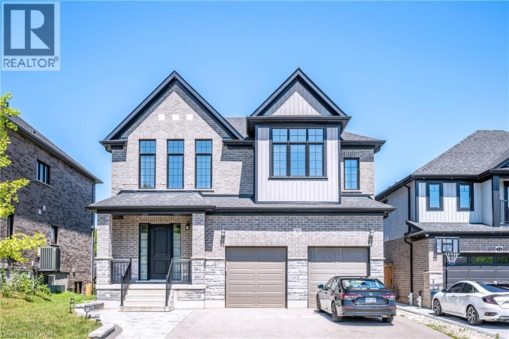 Property Photo: 30 Falconridge Drive Upper ON N2K 0G1