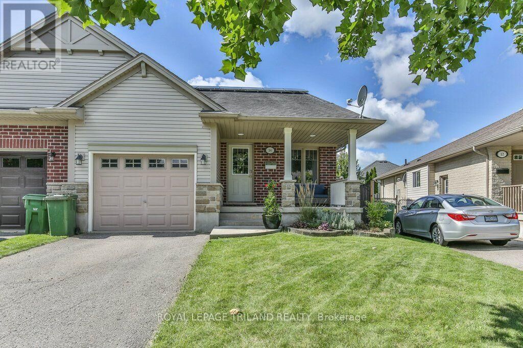 Property Photo:  14 Alderwood Court  ON N5P 0B2 