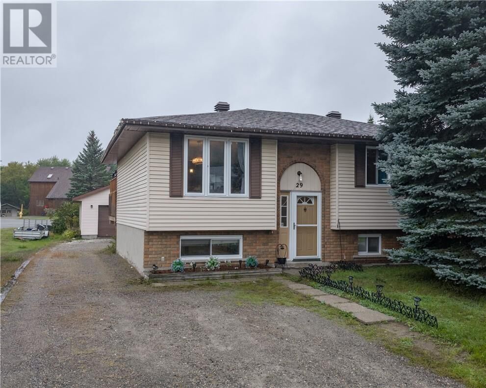 Property Photo:  29 Carr Avenue  ON P3L 1M2 