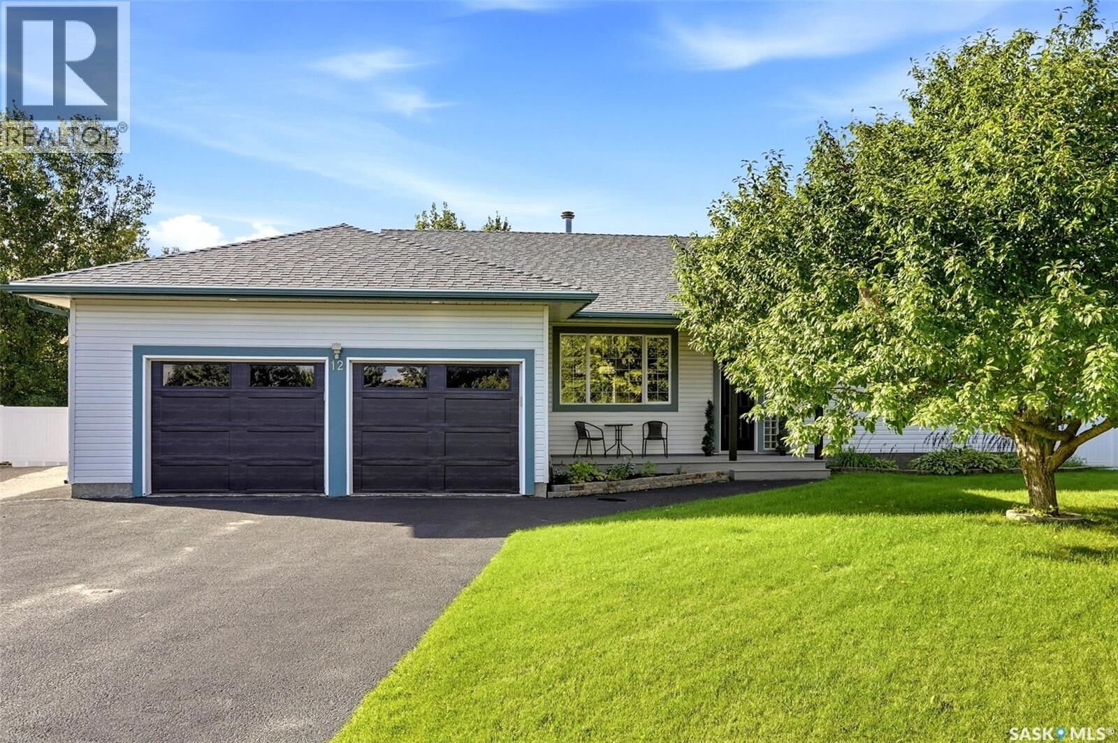 Property Photo: 12 Stern Place SK S4L 1B2