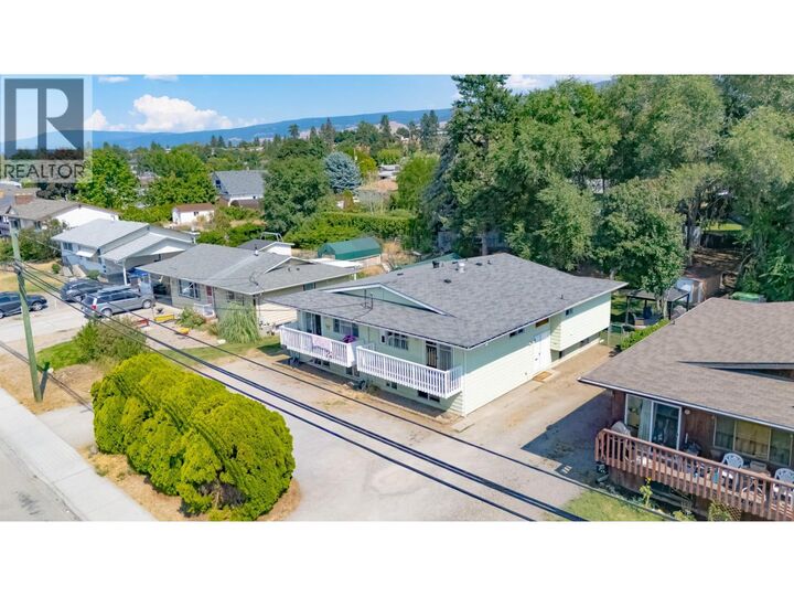 Property Photo:  747 Hollywood Road South  BC V1X 5N1 