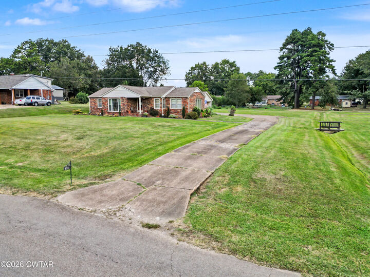 Property Photo:  693 E Park Street  TN 38001 