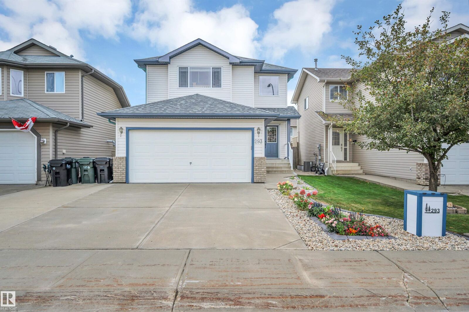 Property Photo:  293 Foxboro Crescent  AB T8A 6M4 