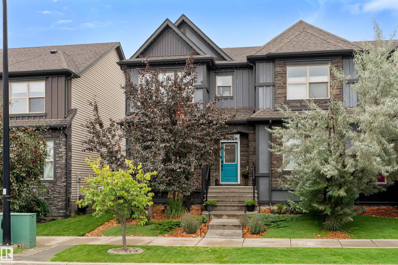 Property Photo:  92 Gilmore Way  AB T7X 0M5 
