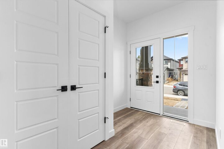 Property Photo:  589 177 Avenue NE  AB T5Y 4P6 