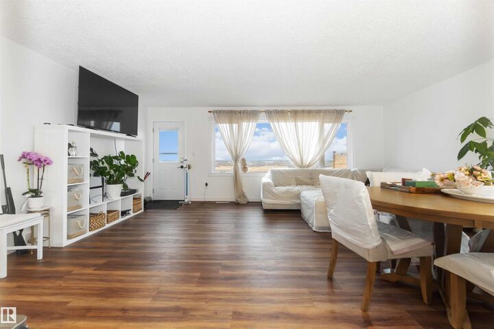 Property Photo: 53273 Rge Road 215 AB T8E 2B4