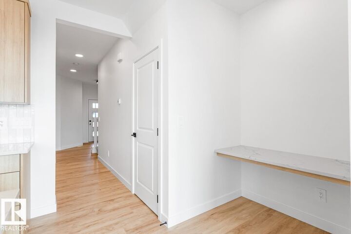 Property Photo:  170 Canter Wynd  AB T8A 4V2 