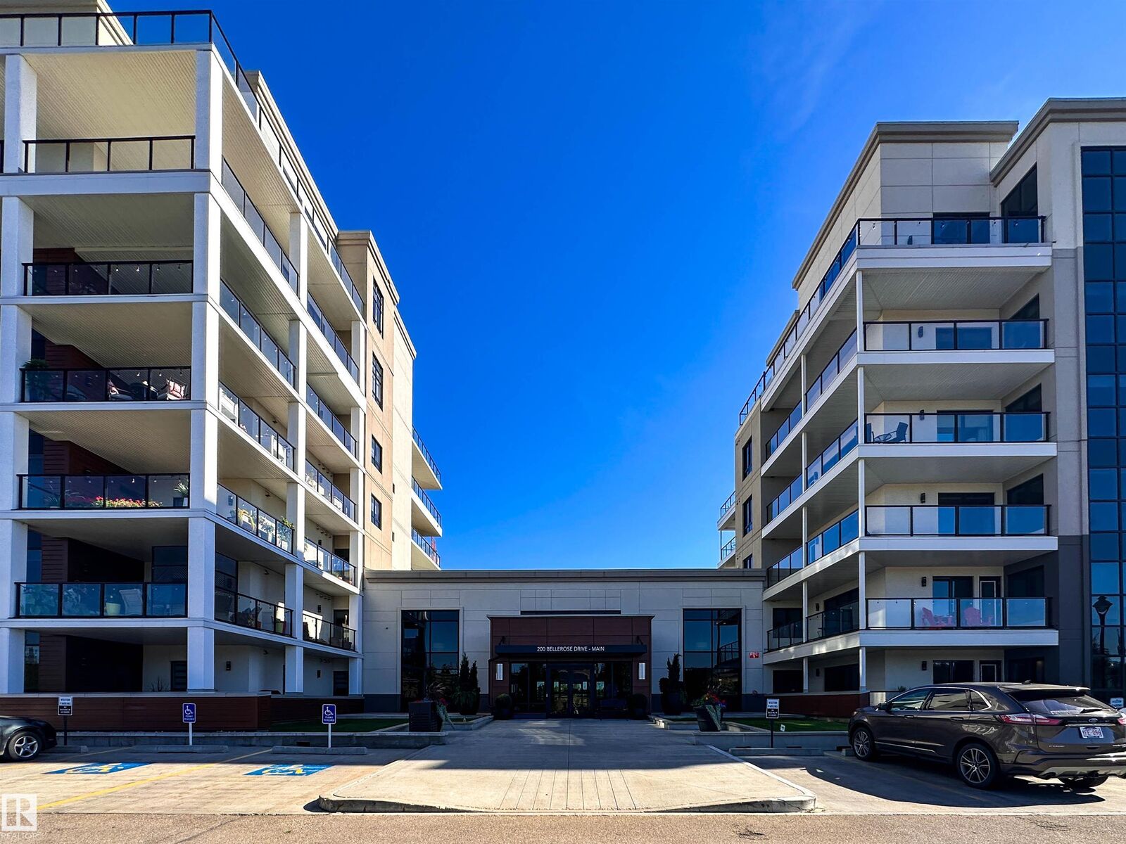 Property Photo:  200 Bellerose Drive 620  AB T8N 7P7 