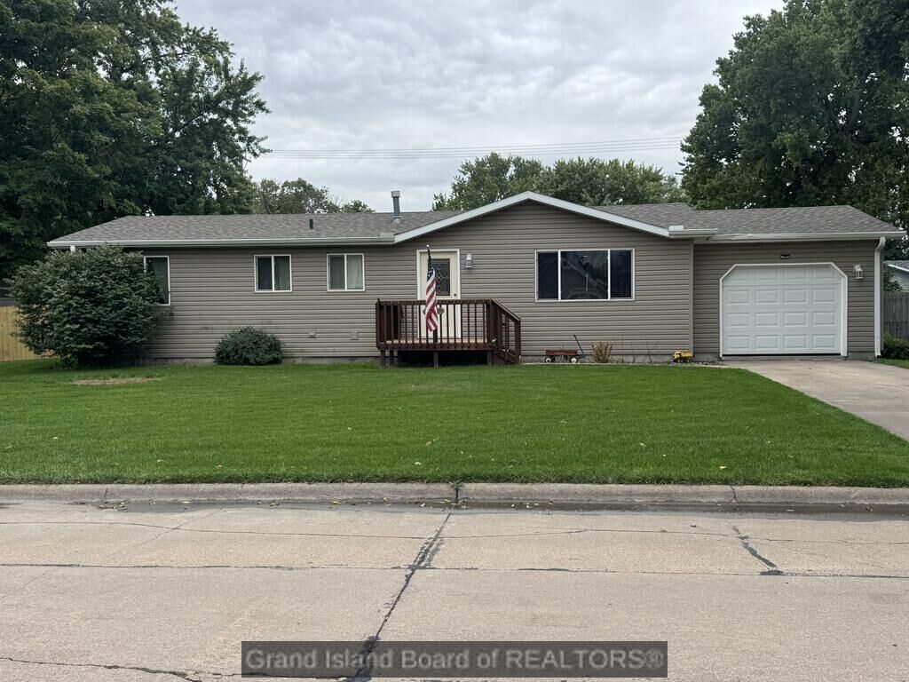 Property Photo:  307 E Twelfth  NE 68883 