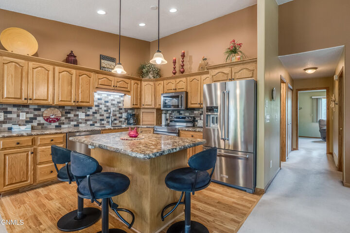 Property Photo: 1076 Westwood Street ND 58504