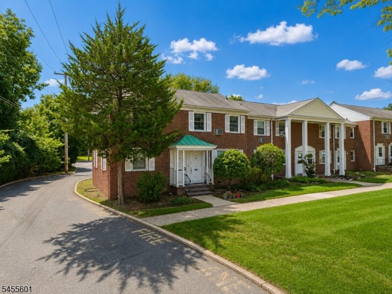 Property Photo: 445 Morris Ave 2A NJ 07081
