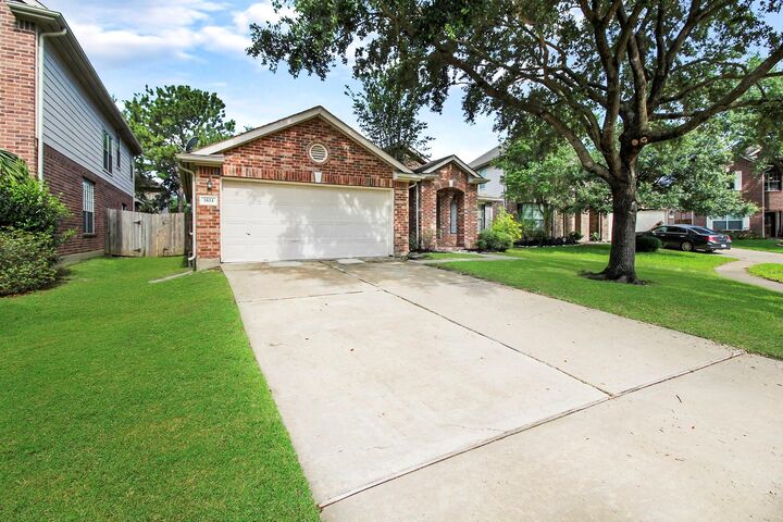 Property Photo:  1814 Parkfair Court  TX 77450 