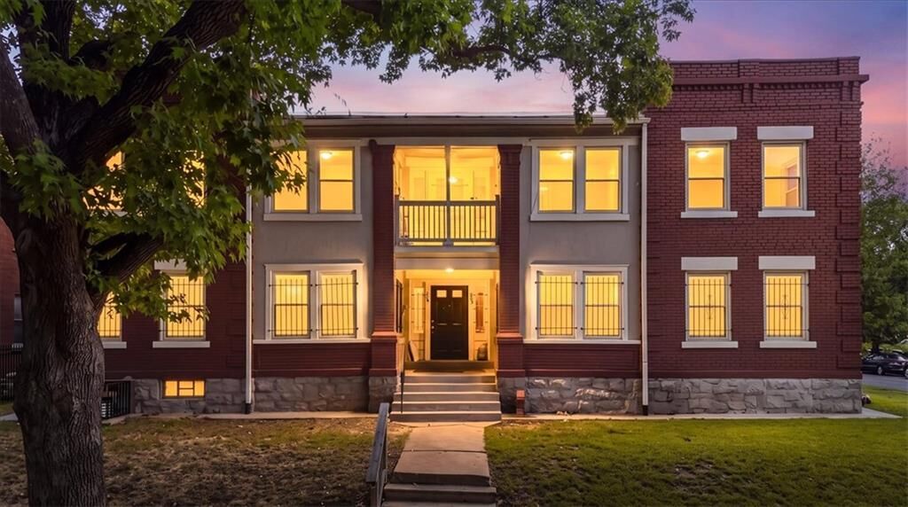 Property Photo:  203 N Mersington Avenue  MO 64123 