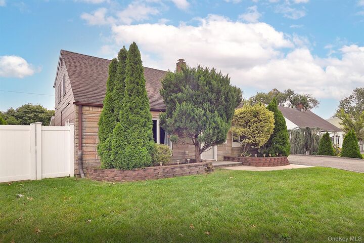 Property Photo:  69 Slate Lane  NY 11756 