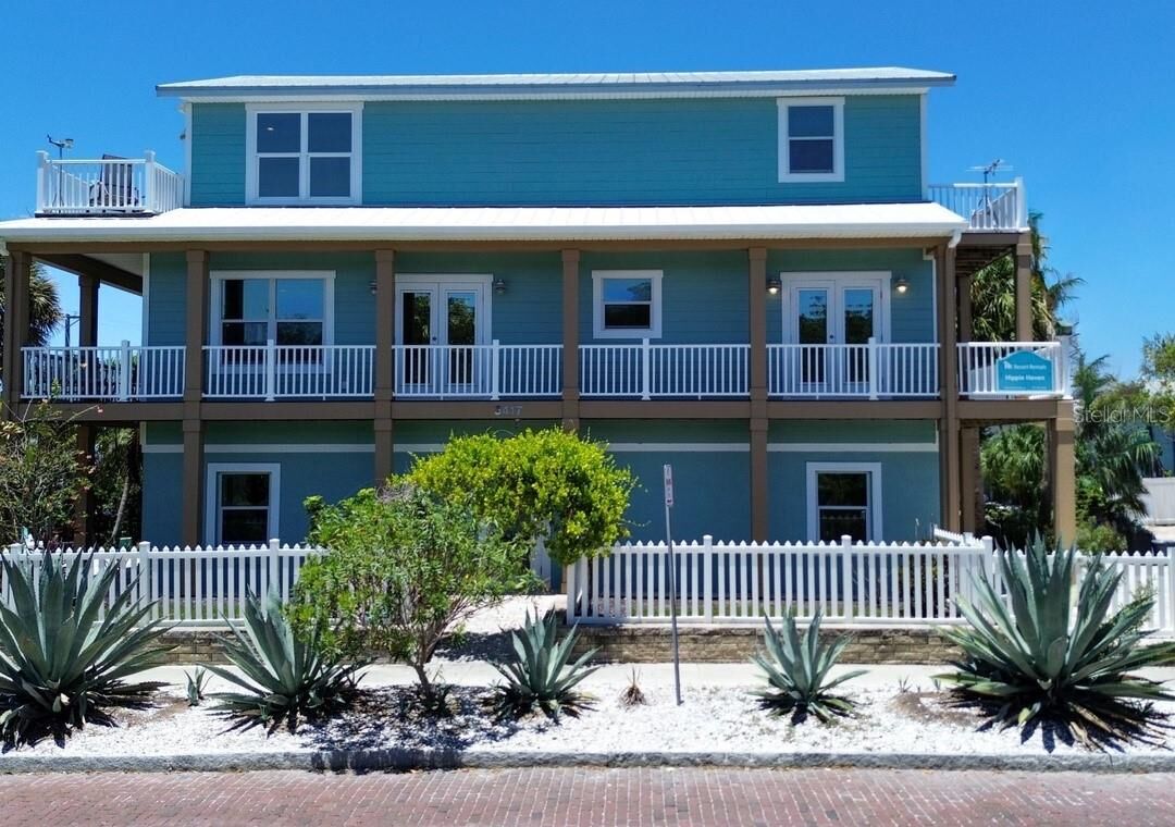 Property Photo: 5417 Essex Avenue S FL 33707