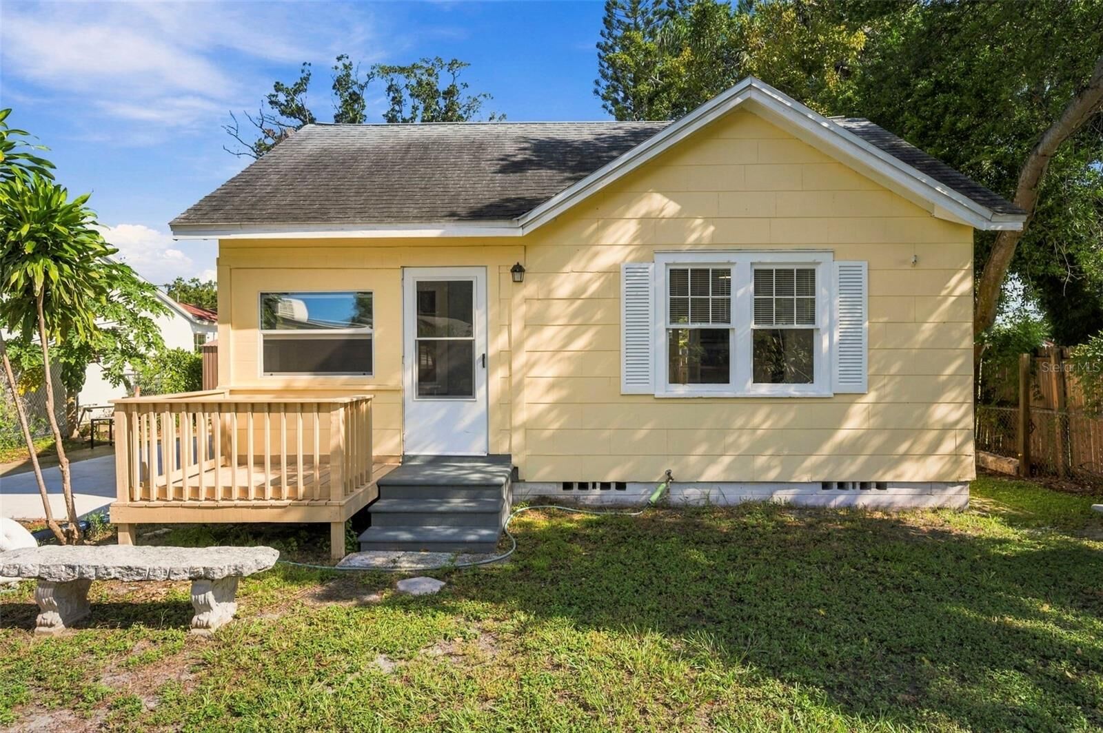Property Photo: 3939 45th Avenue N FL 33714