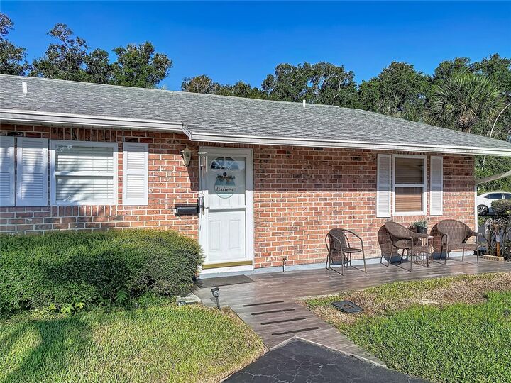 Property Photo:  1 Fairway Court  FL 32724 