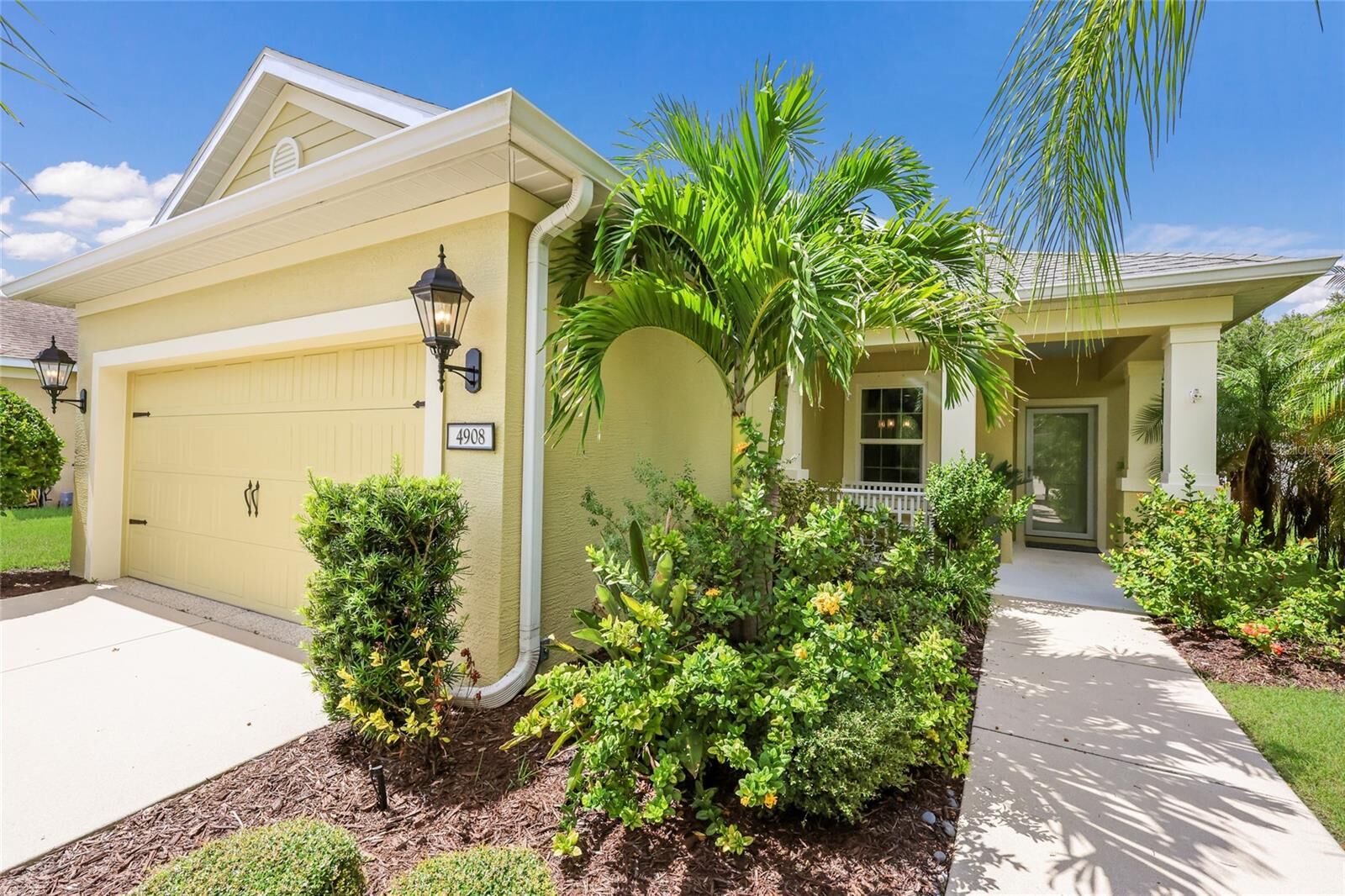 Property Photo:  4908 Boston Common Glen  FL 34211 