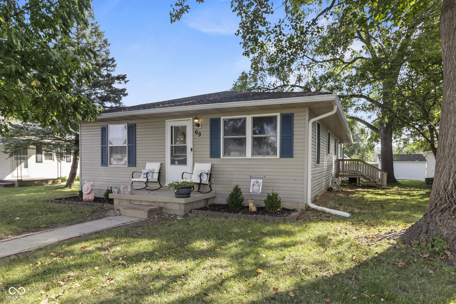 Property Photo:  69 S Carlisle Street  IN 46106 