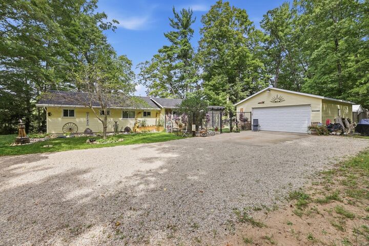 Property Photo:  3936-3944 Truesdale Street  MI 49337 