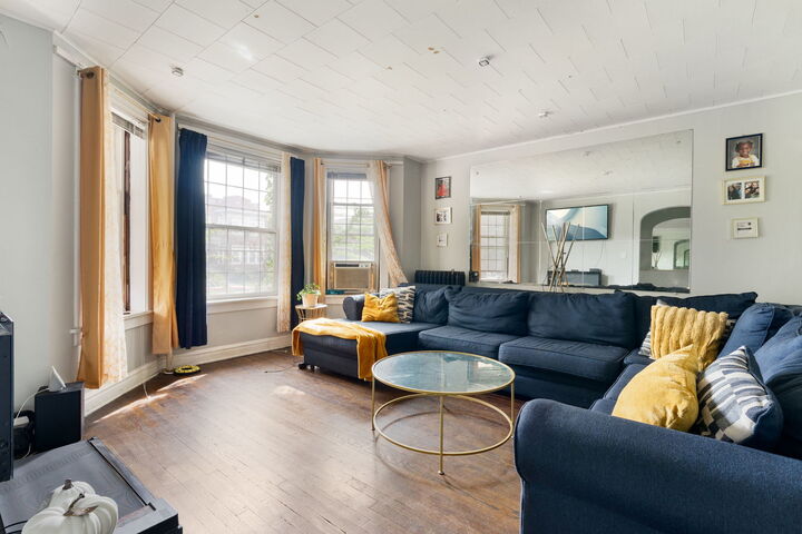 Property Photo:  6820 S Dante Avenue  IL 60637 