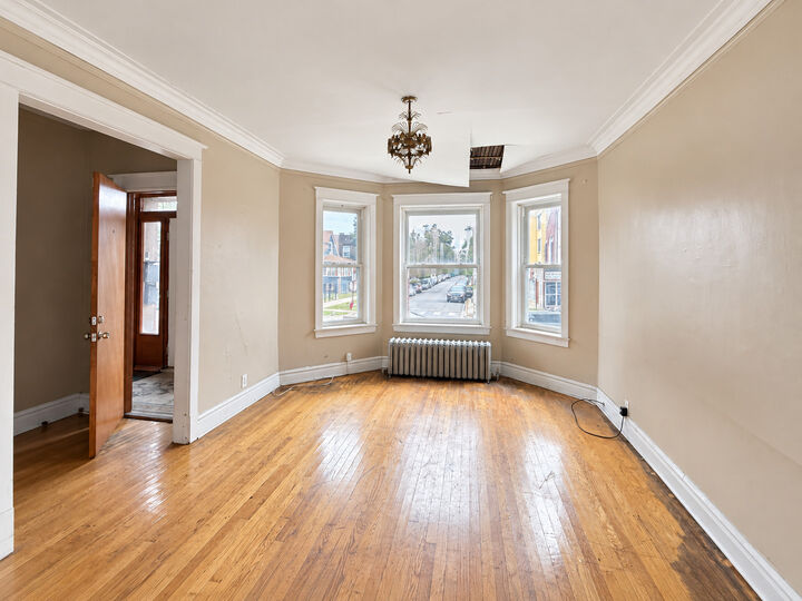 Property Photo:  926 N Lavergne Avenue  IL 60651 