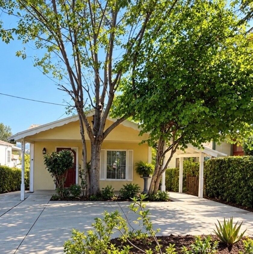 Property Photo: 4445 Mont Eagle CA 90041
