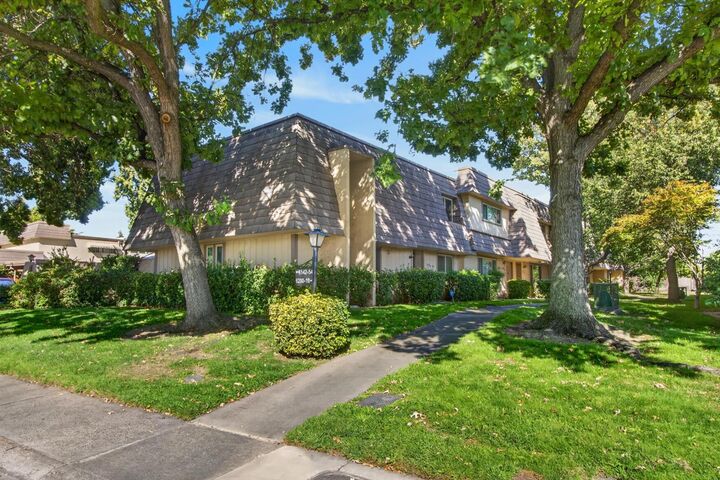 Property Photo: 6152 Via Casitas CA 95608