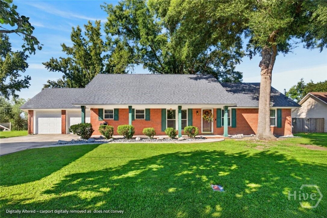 Property Photo: 46 E Cameron Court GA 31321