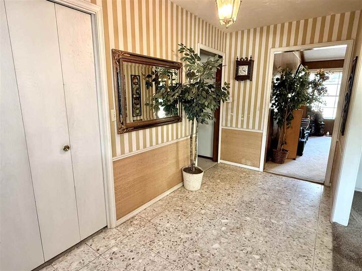 Property Photo: 2205 Cardinal OK 74604