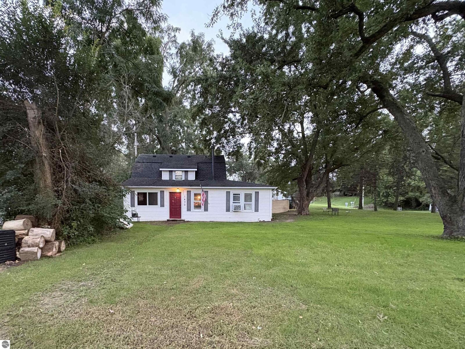 Property Photo:  1430 3rd Avenue  MI 48843 