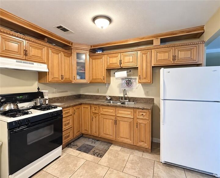 Property Photo:  1013 Sandalwood Drive  LA 70058 