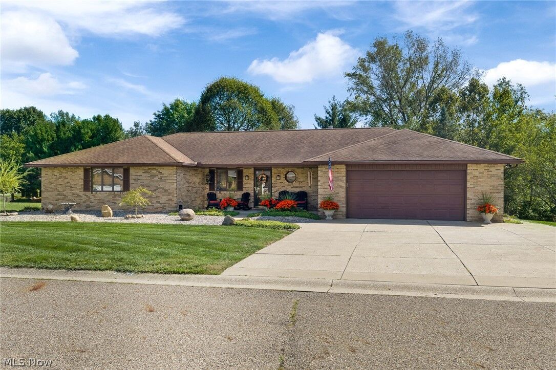 Property Photo:  2433 Fontana Street NW  OH 44646 