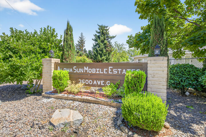 Property Photo: 3750 Avenue G Spc 42 OR 97503