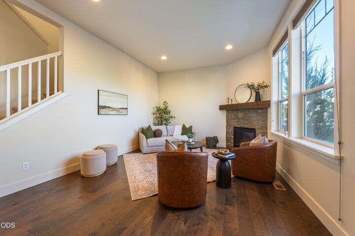 Property Photo:  61591 Aaron Way  OR 97702 