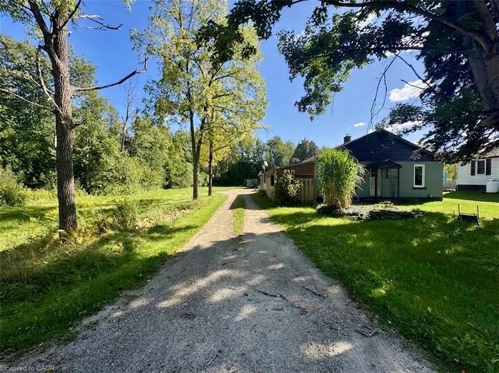 Property Photo: 6587 Ellis Road E ON N3C 2V4